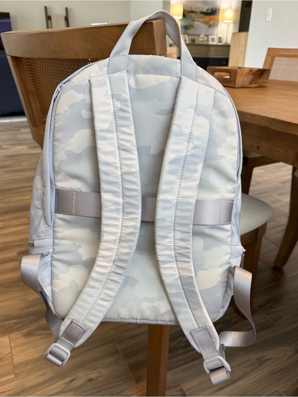 Lulelemon City Adventurer Backpack Light Grey Camo - Picture 3 of 8